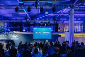 Grand Opening: Hyundai DENZEL Flagship Store in Erdberg Foto